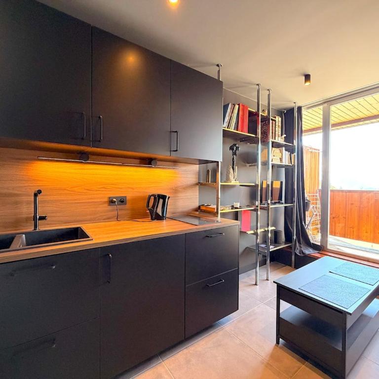 A chalettt center with a nice view - Two-Bedroom House - 5