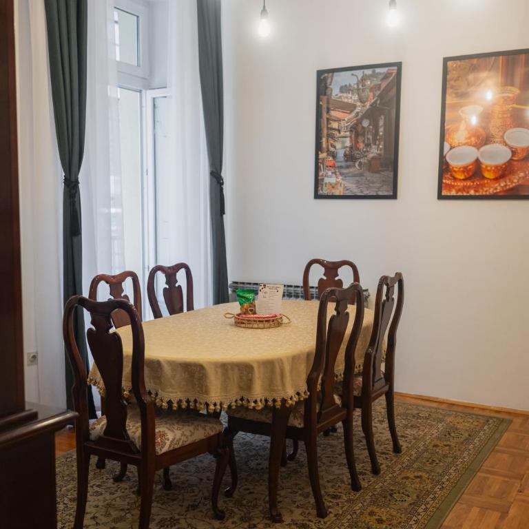 Maison 117 - Spacious 3-Bedroom Apartment in Ferhadija - Apartman sa 3 Spavaće Sobe - 11