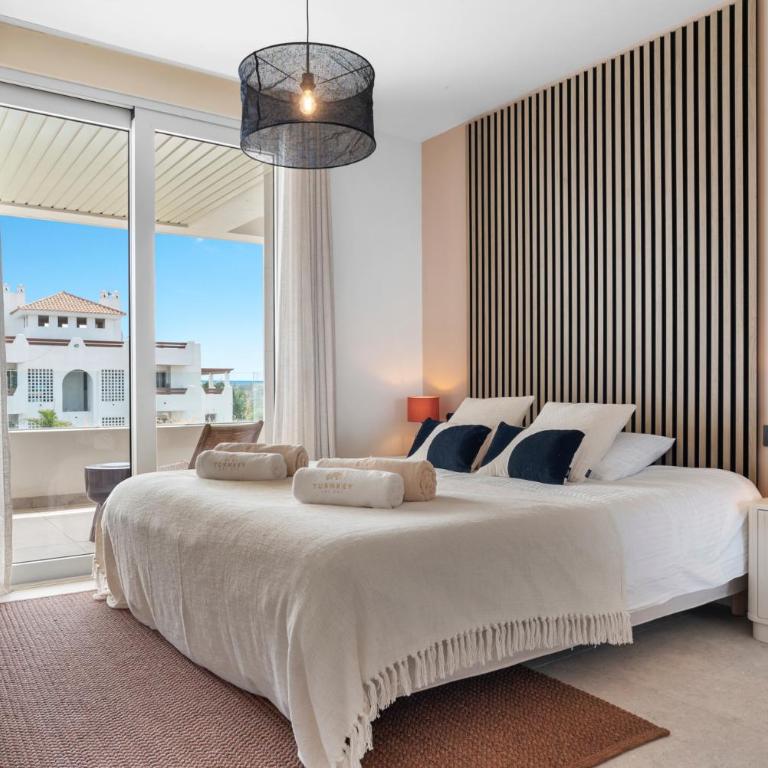 Casa Maktub Estepona - Two-Bedroom Apartment with Balcony and Sea View - 14