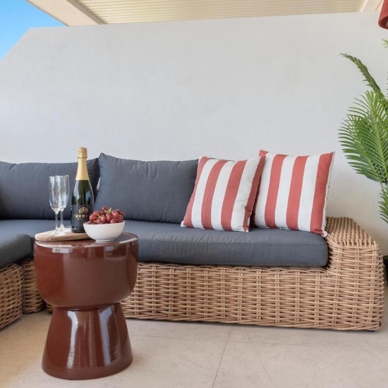 Casa Maktub Estepona - Two-Bedroom Apartment with Balcony and Sea View - 16