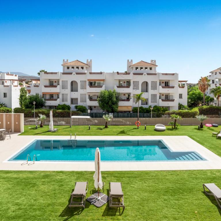 Casa Maktub Estepona - Two-Bedroom Apartment with Balcony and Sea View - 28