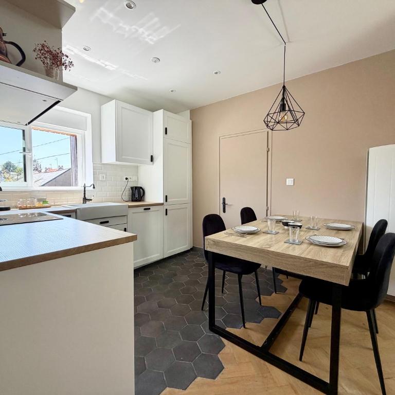 Duplex T2 cosy sur deux niveaux, quartier calme de Nantes Nord - Two-Bedroom Apartment - 2