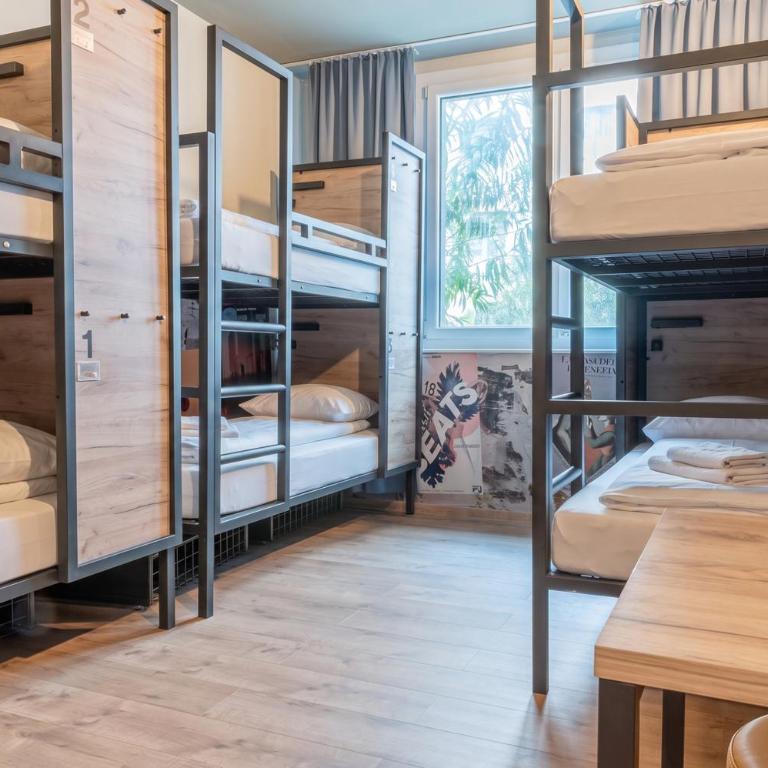 a&o Hostel Venezia Mestre - Posto Letto in Dormitorio Misto con 6 Letti - 7