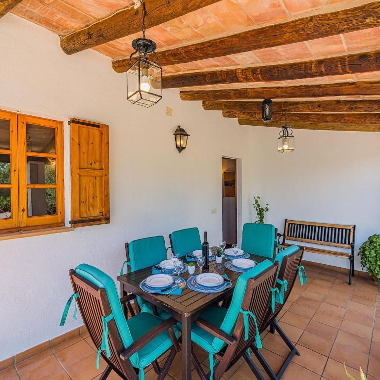 Secluded Country Villa with Pool - Four-Bedroom Country house - 7