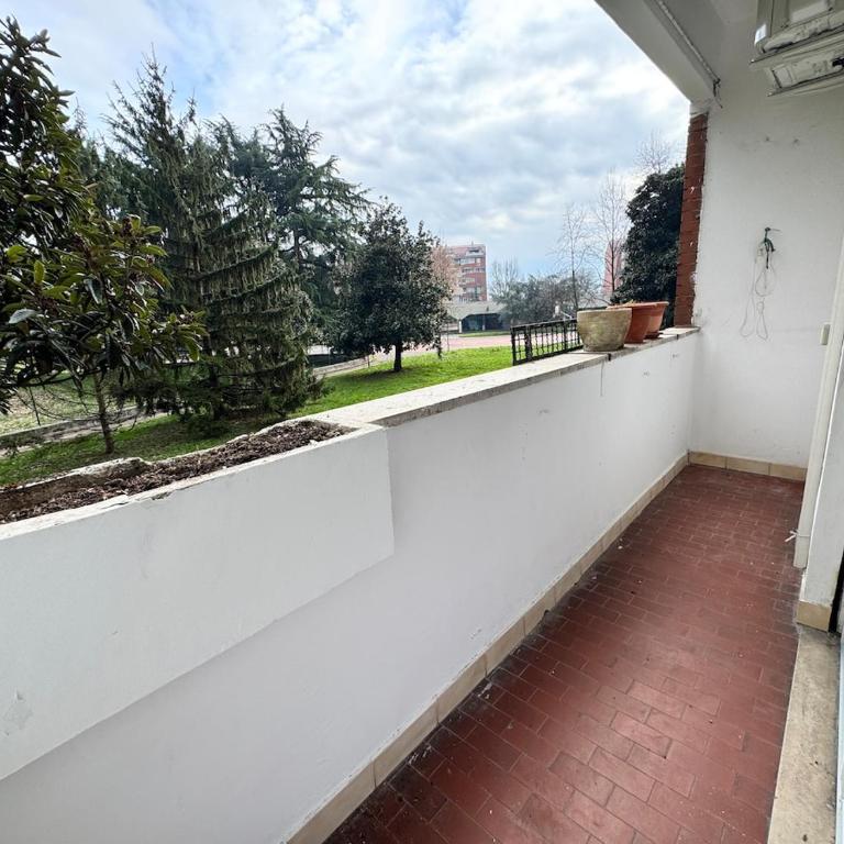 Trilocale ristrutturato vicino metropolitana - Appartamento con 2 Camere da Letto - 9