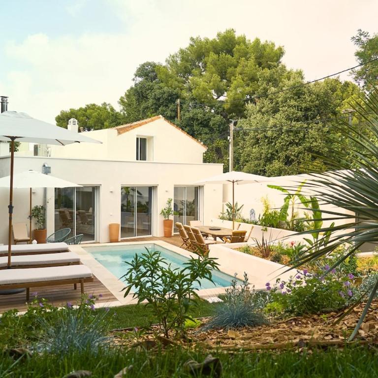 Marseille Golden Square's house, absolutely quiet, with no direct neighbors and accessible for people with reduced mobility - Villa avec Piscine Privée - 13