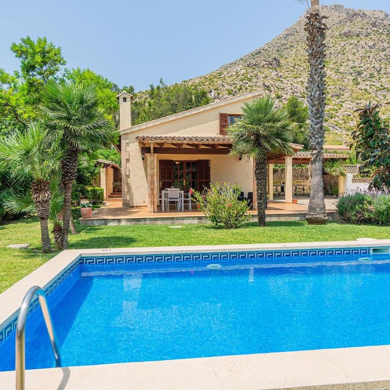 2-Bed Villa with Pool, Puerto Pollença - Two-Bedroom Villa - 3
