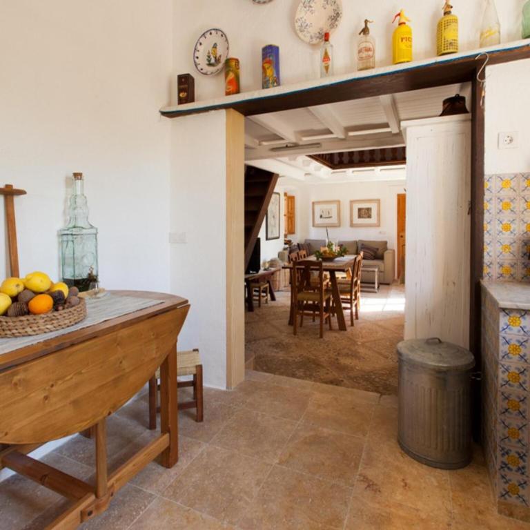 Country Villa Near Pollensa for 4 - Landhaus mit 2 Schlafzimmern - 8