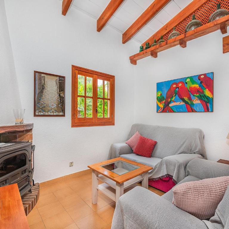 2-Bed Villa with Pool, Puerto Pollença - Two-Bedroom Villa - 11