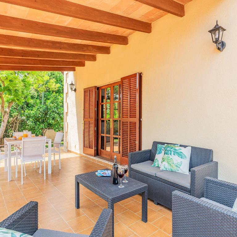 2-Bed Villa with Pool, Puerto Pollença - Two-Bedroom Villa - 19