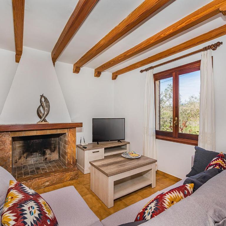Peaceful Country Villa with Pool - Landhaus mit 3 Schlafzimmern - 2
