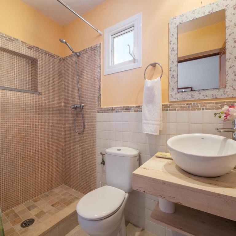 Charming Orchard Retreat with Pool - Casa di Campagna con 4 Camere da Letto - 24