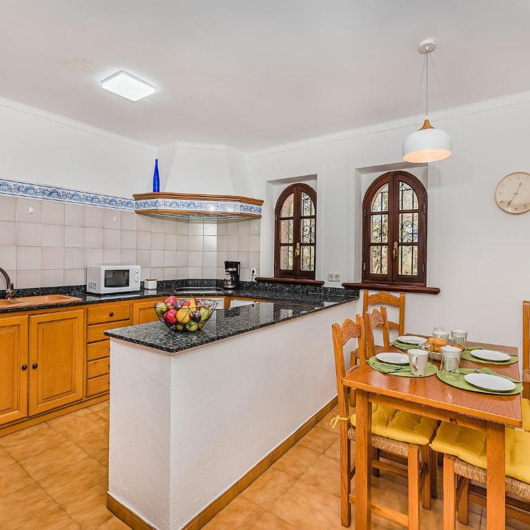 Peaceful Country Villa with Pool - Landhaus mit 3 Schlafzimmern - 16