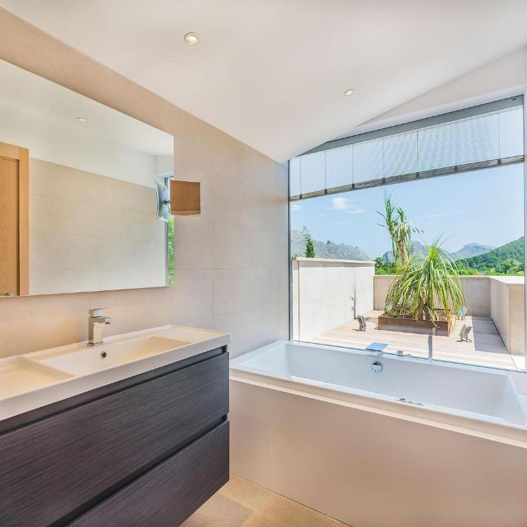 6-Guest Stone Haven in Pollensa - Casa Vacacional de 3 dormitorios - 26