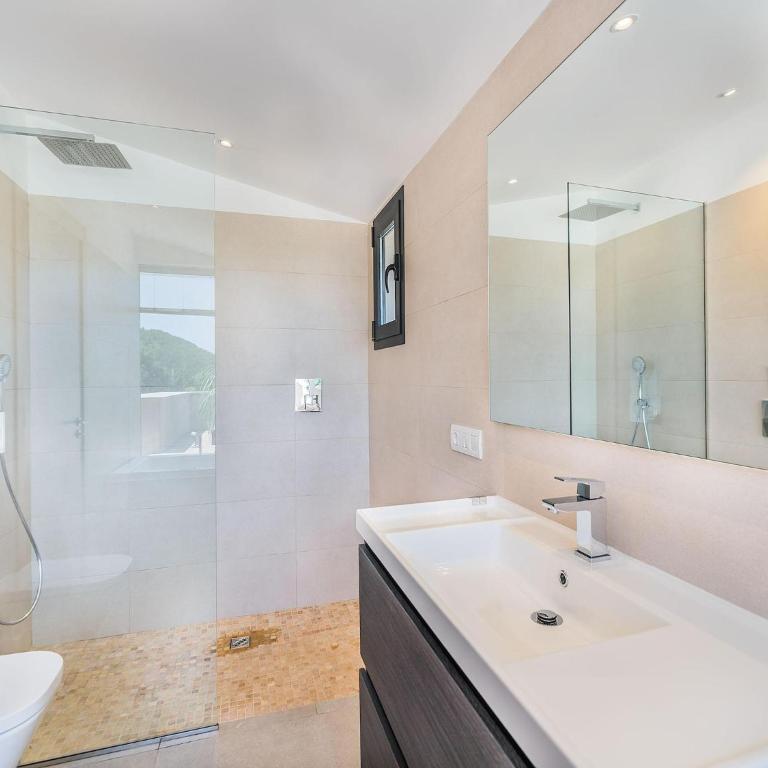 6-Guest Stone Haven in Pollensa - Casa Vacacional de 3 dormitorios - 25
