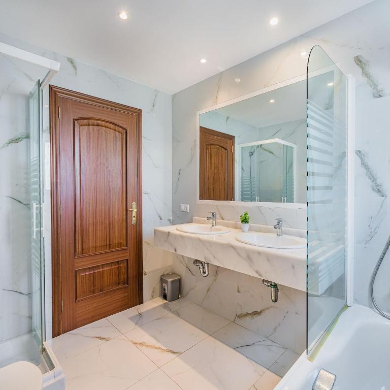 Villa with Pool Near Beach in Mallorca - Villa de 6 dormitorios - 25