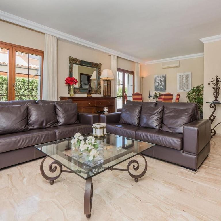 Waterfront Port d'Alcudia Villa for 8 - Superior Chalet - 3