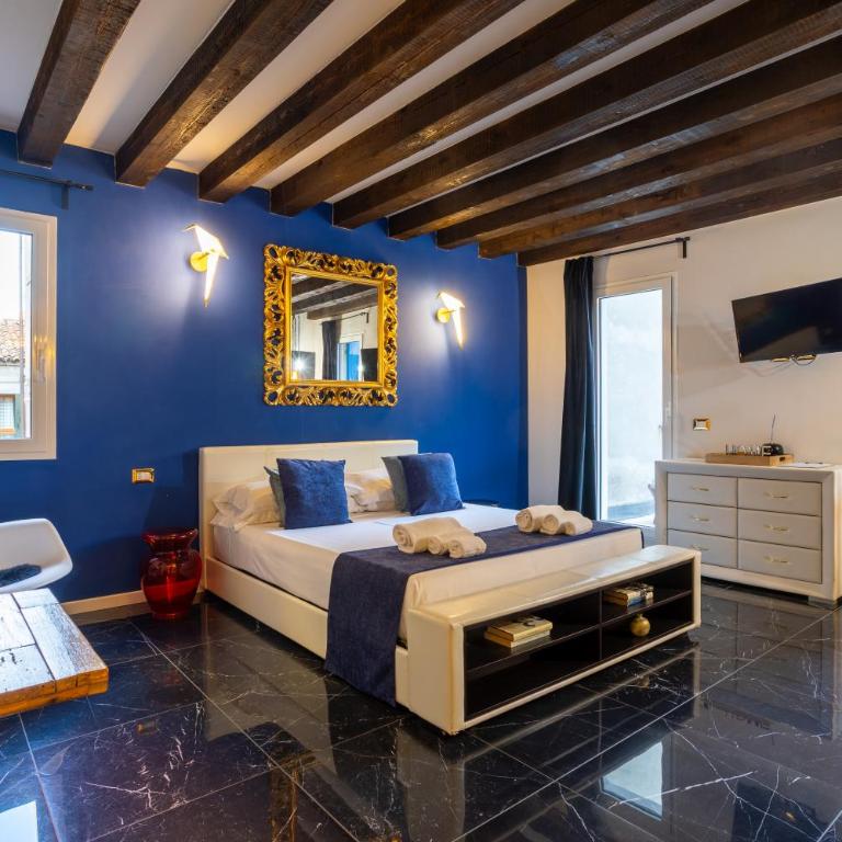 Dimora Fattorini - Deluxe Queen Room - 1