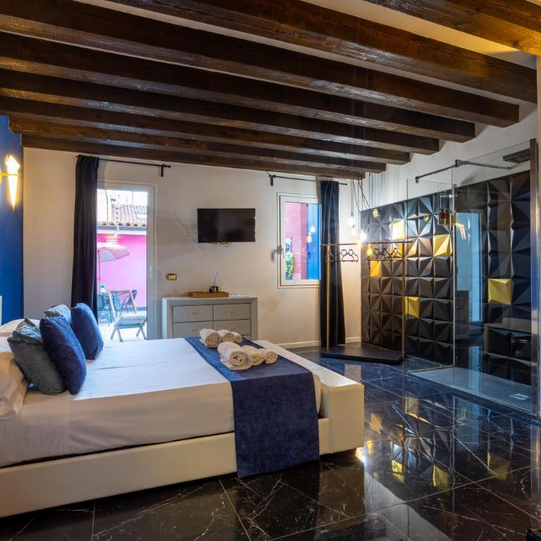 Dimora Fattorini - Deluxe Queen Room - 2