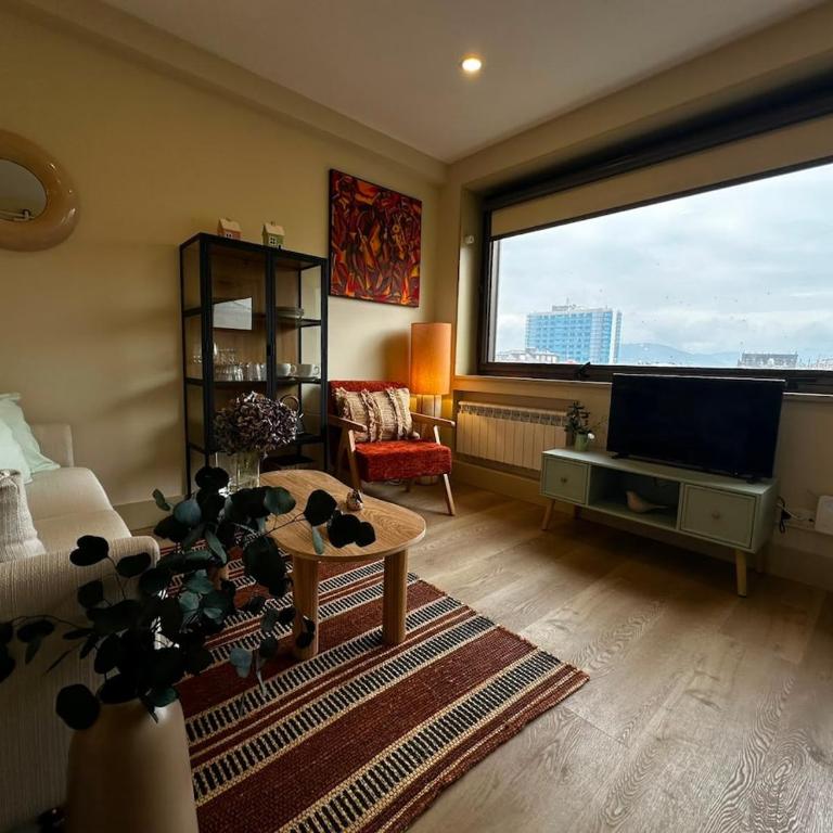 Policarpo Sanz 1, 302 by YBH - One-Bedroom Apartment - 4