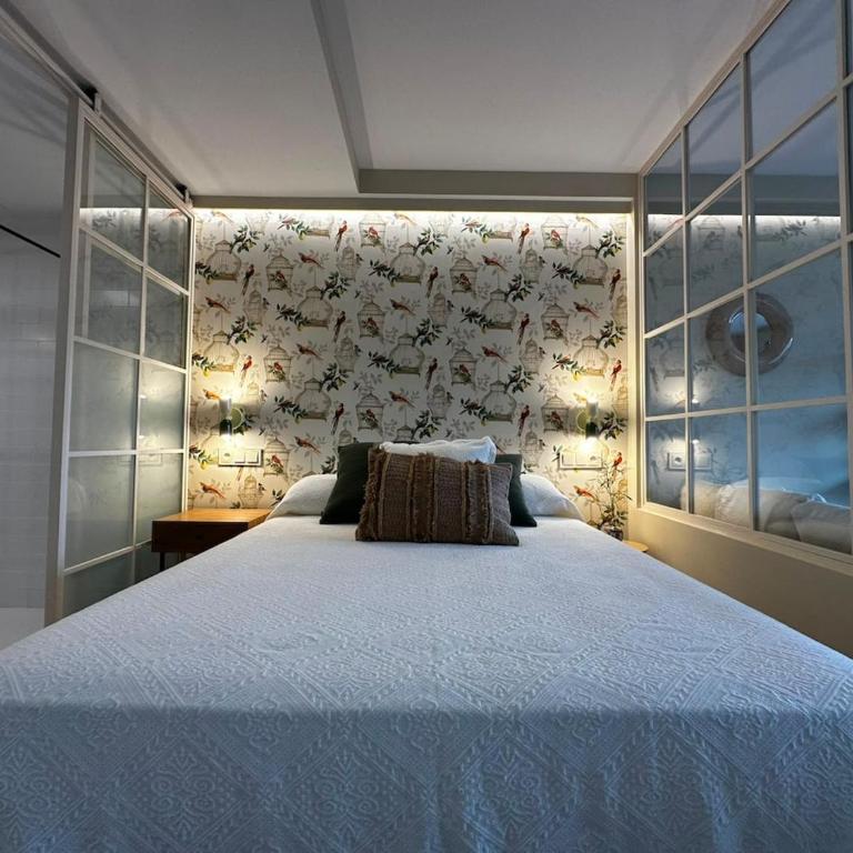 Policarpo Sanz 1, 302 by YBH - One-Bedroom Apartment - 5