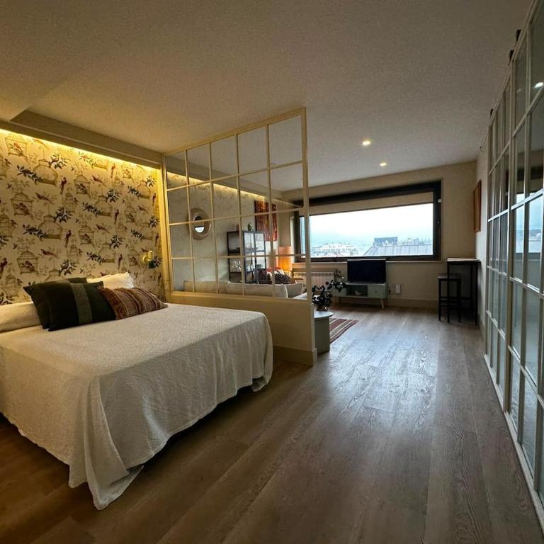 Policarpo Sanz 1, 302 by YBH - One-Bedroom Apartment - 24