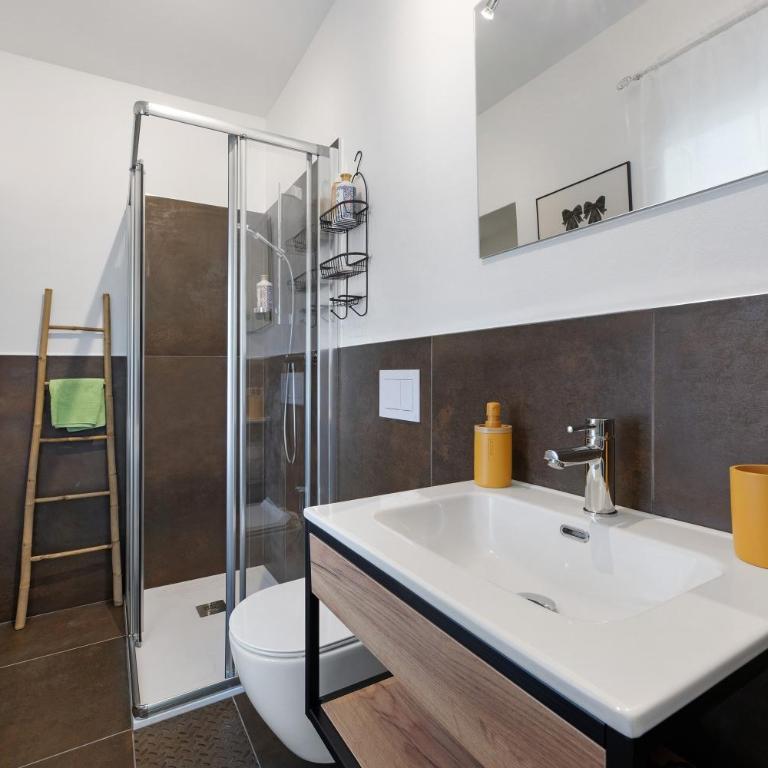 Il Roncaccio Residence Colico - Appartamento Deluxe con 2 Camere da Letto e Vista Giardino - 23