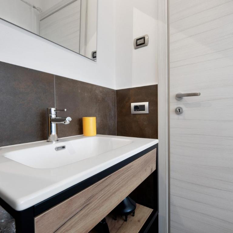 Il Roncaccio Residence Colico - Appartamento Deluxe con 2 Camere da Letto e Vista Giardino - 24