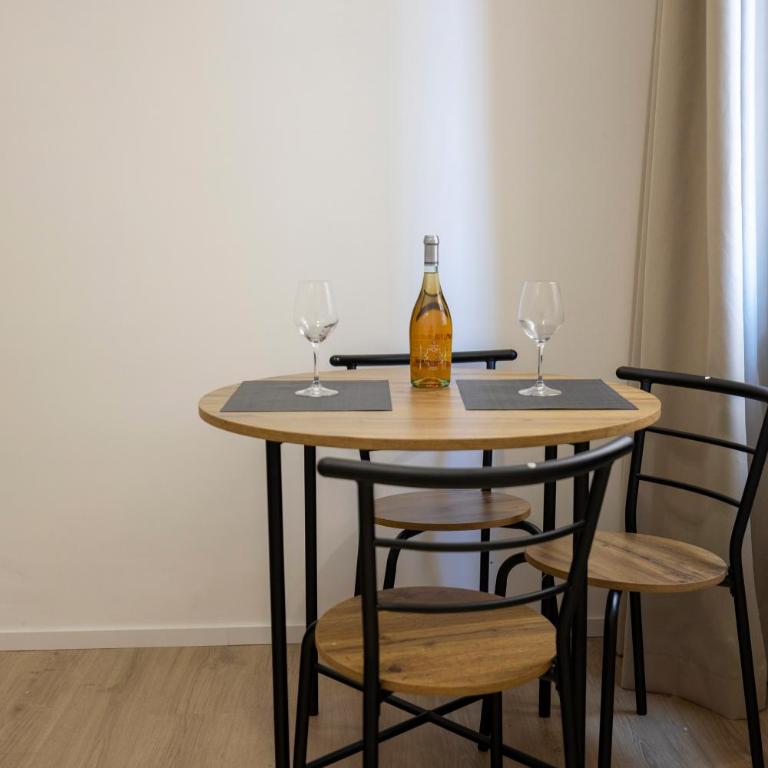Dimora Largo Franchì Apartments - Deluxe Studio - 11