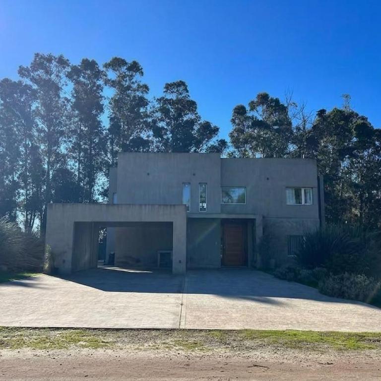 Casa Benito - Barrio Privado con Piscina en Chapadmalal - Casa de 4 dormitorios - 1