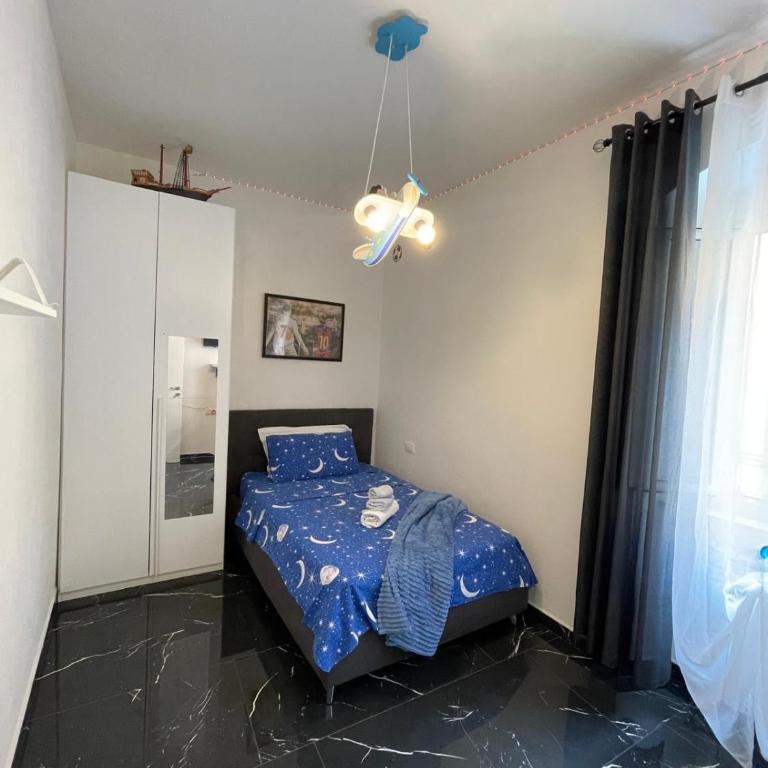 Strategic apartment in the heart of Livorno - Three-Bedroom Apartment - 10