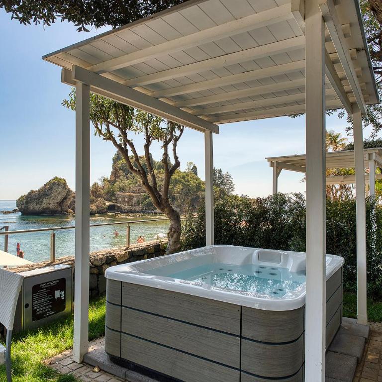 La Plage Resort - Camera Matrimoniale Superior con Vasca Idromassaggio e Vista Mare - 1