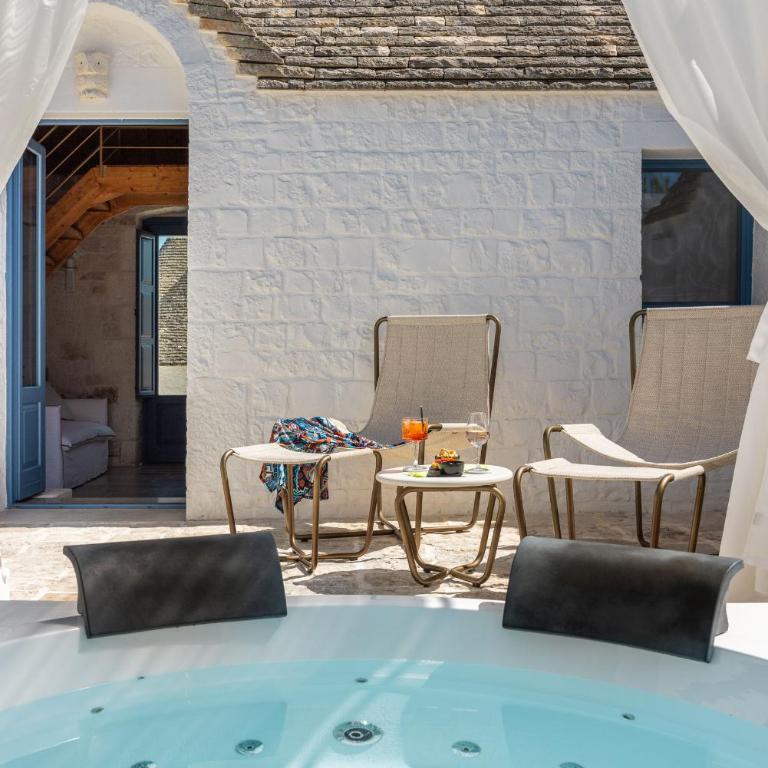 Borgofreddo Luxury Suite - Large Double or Twin Room - 13