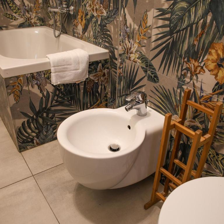 Spacious Apartment near Lake Como & Station by PM Lake Como - Appartamento con 2 Camere da Letto - 9