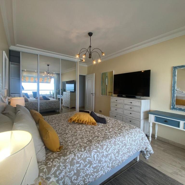 Panoramic view facing the sea - Appartement 3 Chambres - 30