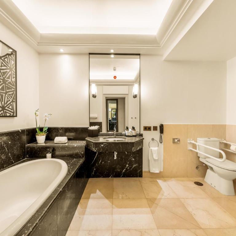 Gran Marbella Resort & Beach Club - Habitación con cama extragrande - Adaptada para personas de movilidad reducida - 4