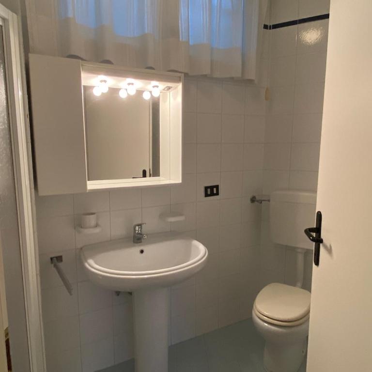 VILLETTA Le Cicale near the beach - Three-Bedroom Apartment - 16