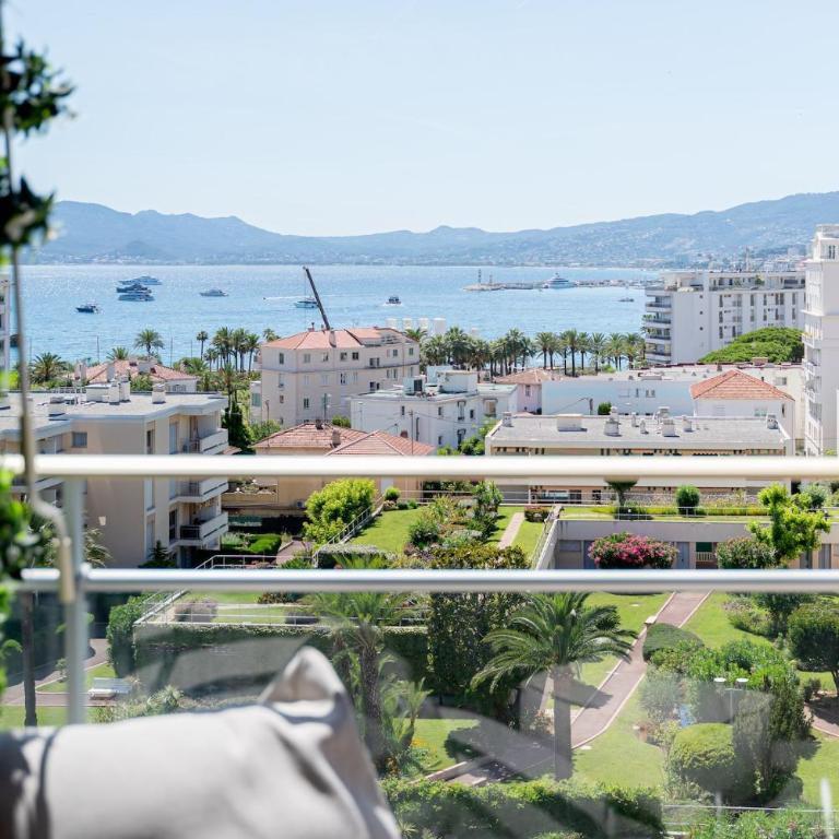 Renovated Luxury 1-Bedroom Apartment - Appartement 1 Chambre - 10