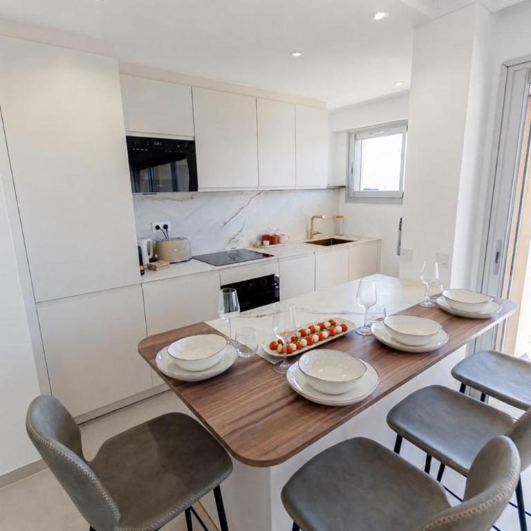 Renovated Luxury 1-Bedroom Apartment - Appartement 1 Chambre - 38