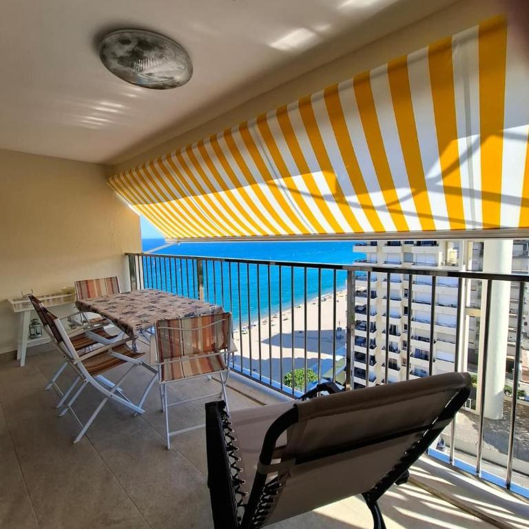 Apartamento con vistas al mar y acceso directo a la playa - Apartamento de 2 dormitorios - 1