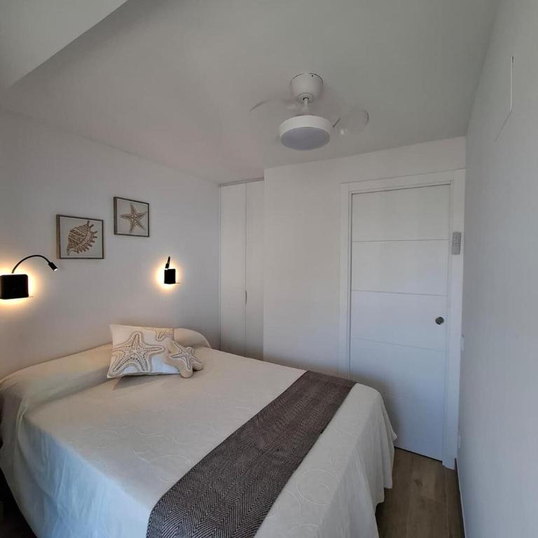 Apartamento con vistas al mar y acceso directo a la playa - Apartamento de 2 dormitorios - 12