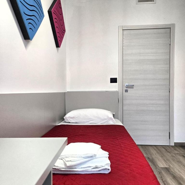 Giagi B&B - Camera Singola con Bagno in Comune - 7