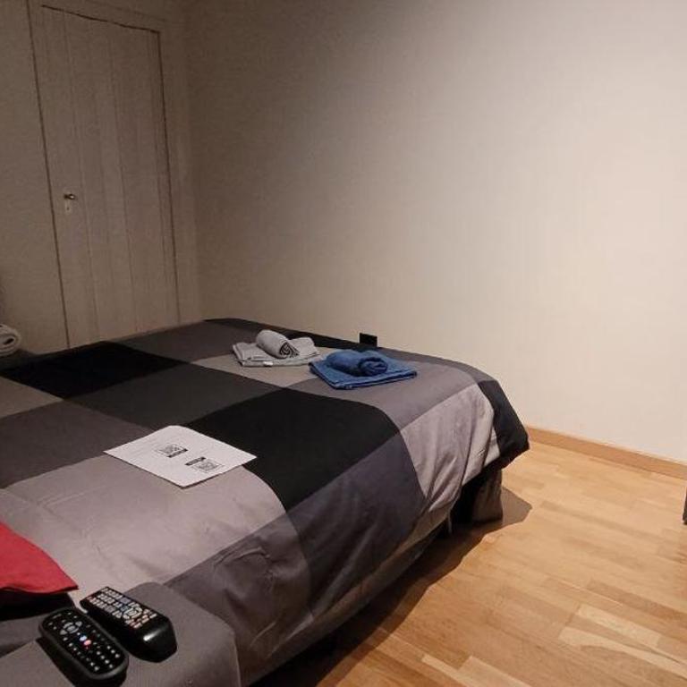 Camera Privata vicino il parco, servizi e il Centro Storico - Camera Matrimoniale con Bagno in Comune - 5
