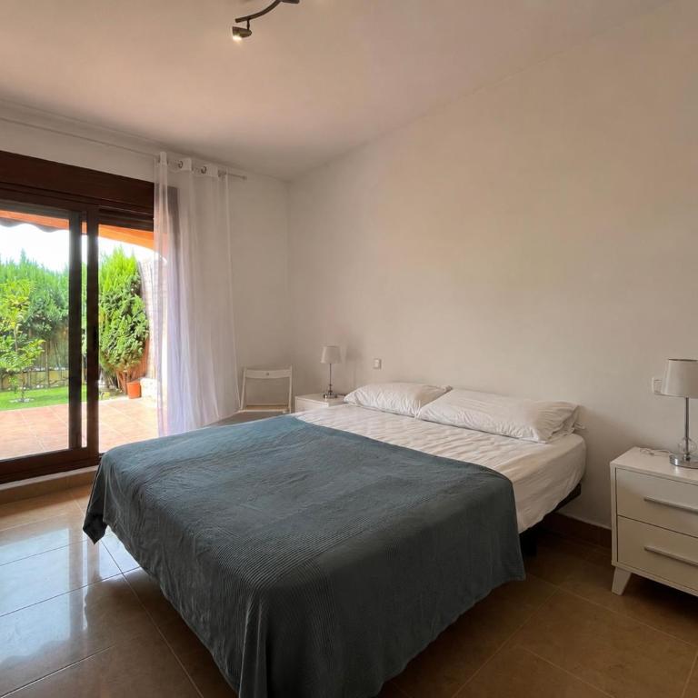 Beautiful 2-Bedroom Frontline Beach Apartment - Apartamento de 2 dormitorios - 10