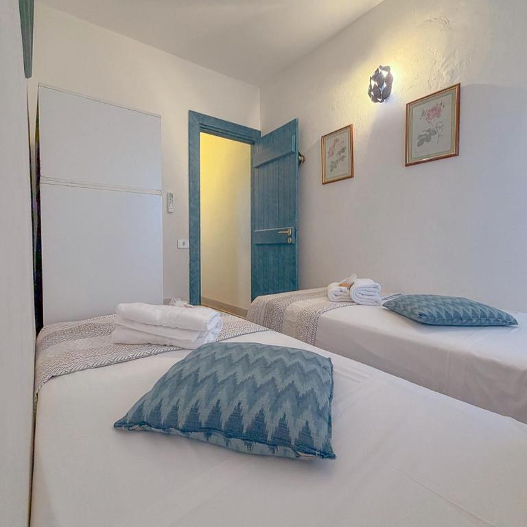 Exclusive Villa Overlooking La Pelosa Beach by Host Hero - Villa - 66