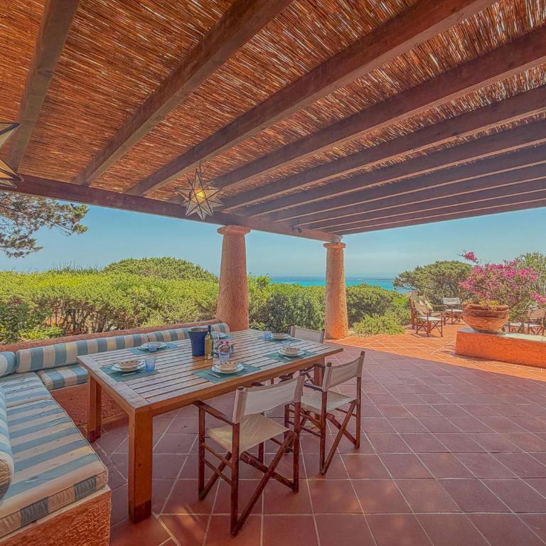 Exclusive Villa Overlooking La Pelosa Beach by Host Hero - Villa - 5