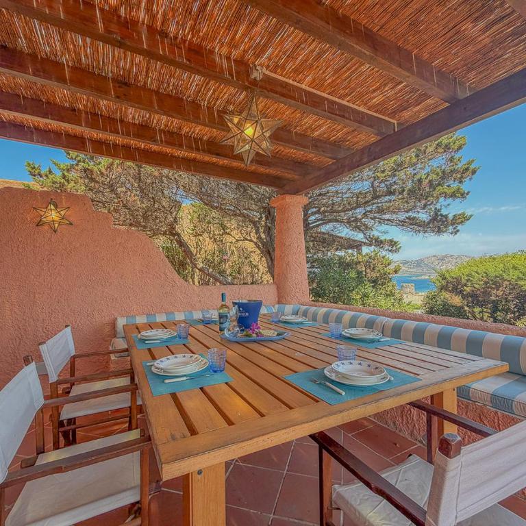 Exclusive Villa Overlooking La Pelosa Beach by Host Hero - Villa - 21
