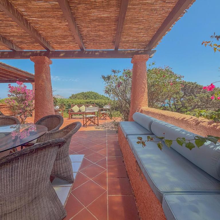 Exclusive Villa Overlooking La Pelosa Beach by Host Hero - Villa - 38