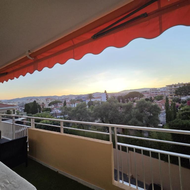 Suite indépendante rénovée avec terrasse au calme - Chambre Double avec Terrasse - 16