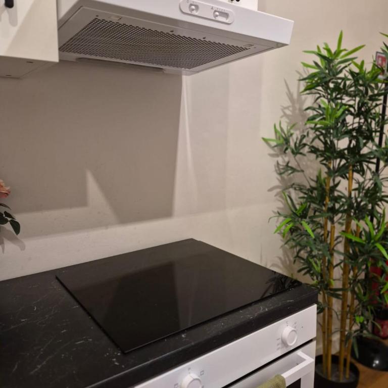 Bilocale CityLife - Metro De Angeli 3 min, San Siro e Rho Fiera diretti, Self check-in - Appartamento con 1 Camera da Letto - 38